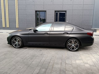 BMW 5 Series foto 3