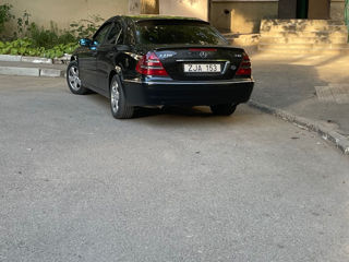 Mercedes E-Class foto 5