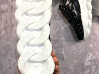 Versace Chain Reaction 2 Black/White Women's foto 5