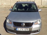 Volkswagen Touran foto 4