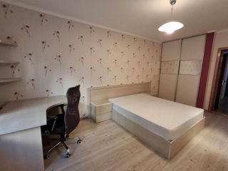 Apartament cu 3 camere, 130 m², Centru, Chișinău foto 9