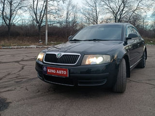 Skoda Superb foto 2