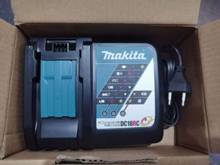 для Makita Li-Ion аккумуляторов зарядка DC18RC быстрая, новая