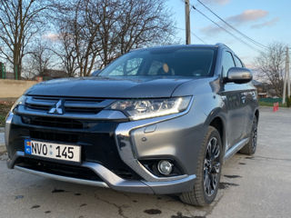 Mitsubishi Outlander foto 3