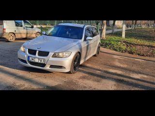 BMW 3 Series foto 8