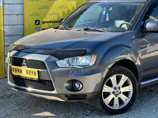 Mitsubishi Outlander foto 2