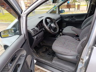 Volkswagen Sharan foto 5