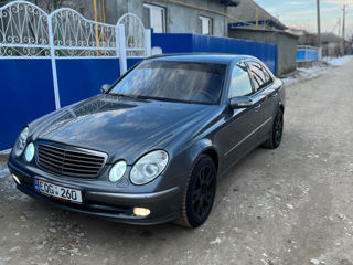 Mercedes E-Class foto 4