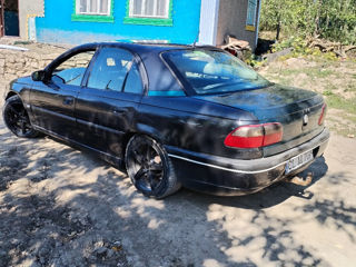 Opel Omega foto 3