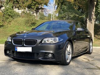 BMW 5 Series foto 1