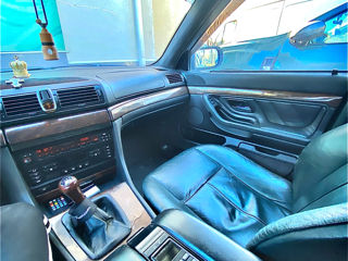 BMW 7 Series foto 8