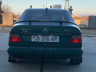 Mercedes E-Class foto 6