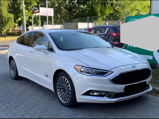 Ford Fusion foto 2