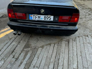 BMW 5 Series foto 8