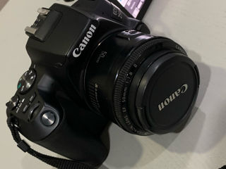 Canon EOS 250D foto 0