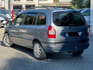 Opel Zafira foto 5