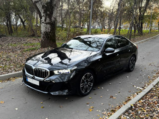 BMW 5 Series foto 3