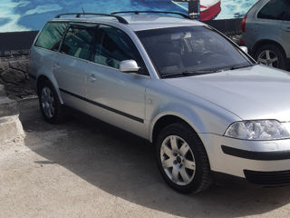 Volkswagen Passat foto 3