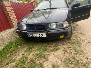 BMW 3 Series foto 1