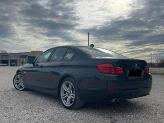 BMW 5 Series foto 4