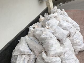 Servicii de transport deseuri gunoi мусор foto 5
