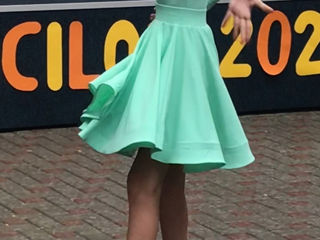 Costume pentru dansuri de gala foto 2