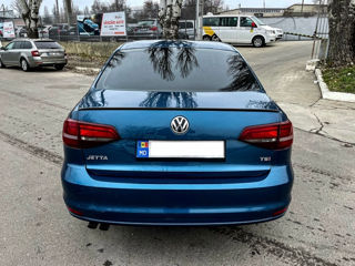 Volkswagen Jetta foto 2