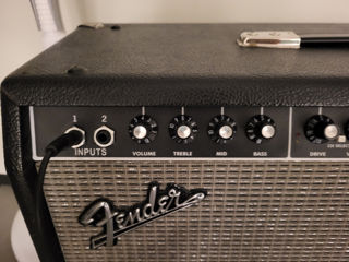 Fender frontman r212