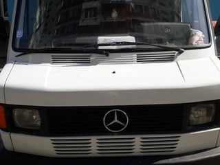 Mercedes 208 foto 6