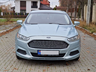 Ford Fusion foto 2