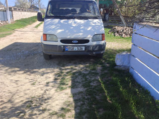 Ford Transit foto 1