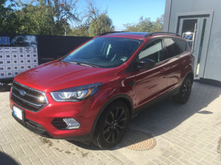 Ford Kuga foto 2