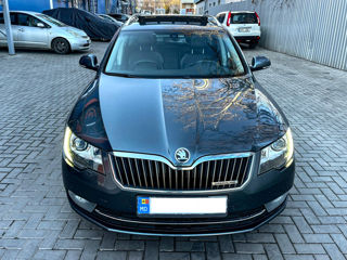 Skoda Superb foto 4