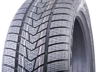 Tracmax S330 255/40 R20  Volvo