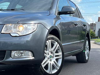 Skoda Superb foto 2