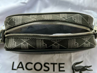 Lacoste foto 2