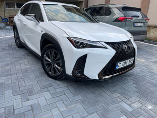 Lexus UX foto 2