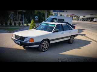 Audi 100 foto 1