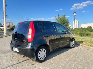 Mitsubishi Colt foto 4