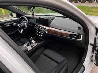 BMW 5 Series foto 11