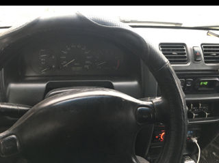 Mazda 323 foto 5