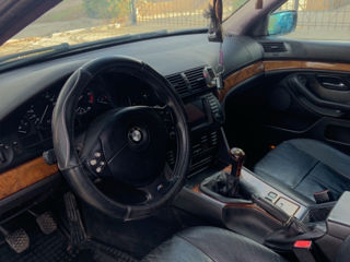 BMW 5 Series foto 6