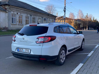 Renault Megane foto 2