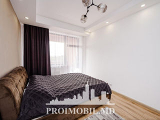 Apartament cu 2 camere, 90 m², Centru, Chișinău foto 2