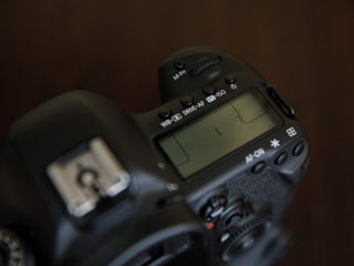 Canon 5D Mark IV  foto 3