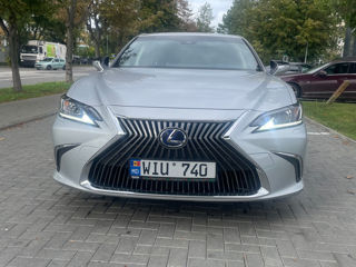 Lexus ES Series