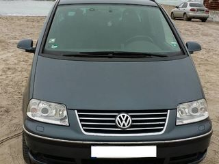 Volkswagen Sharan foto 1