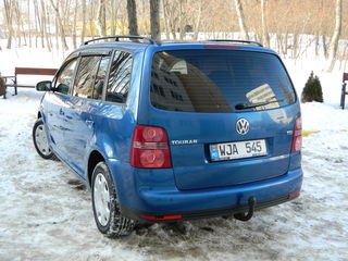 Volkswagen Touran foto 10