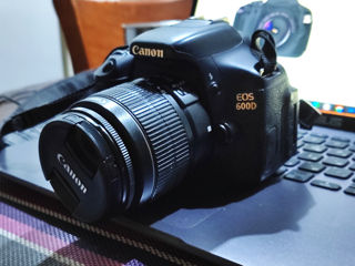Aparat foto Canon 600D