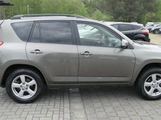 Toyota Rav 4 foto 4